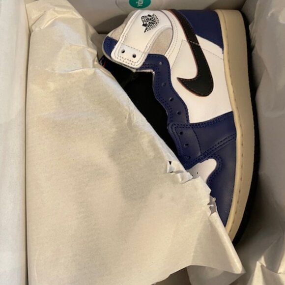 Nike Air Jordan 1 Retro High OG Youth 6 Euro 38.5 UK 5.5 NEW IN BOX $140 - Picture 2 of 14